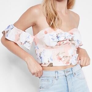 EXPRESS Off The Shoulder Crop Top